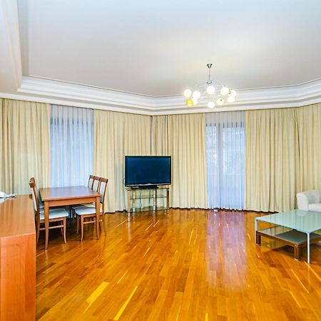 Delux Apartament In Center Apartment Baku Ngoại thất bức ảnh