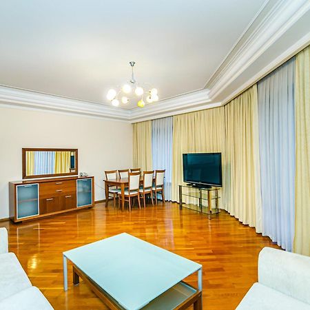 Delux Apartament In Center Apartment Baku Ngoại thất bức ảnh