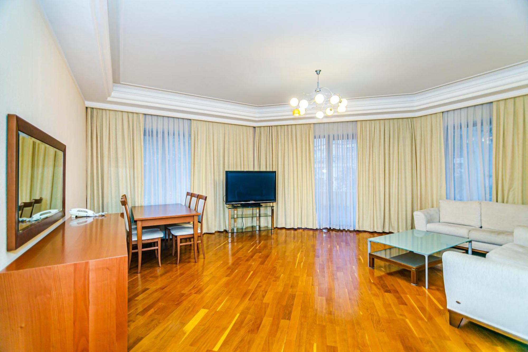 Delux Apartament In Center Apartment Baku Ngoại thất bức ảnh