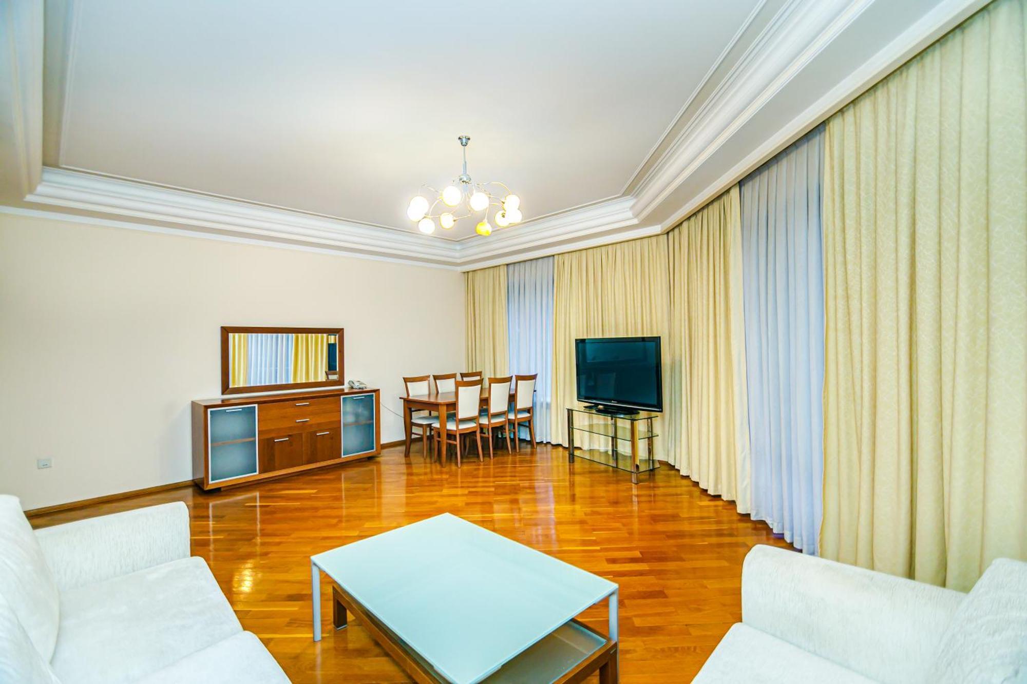 Delux Apartament In Center Apartment Baku Ngoại thất bức ảnh