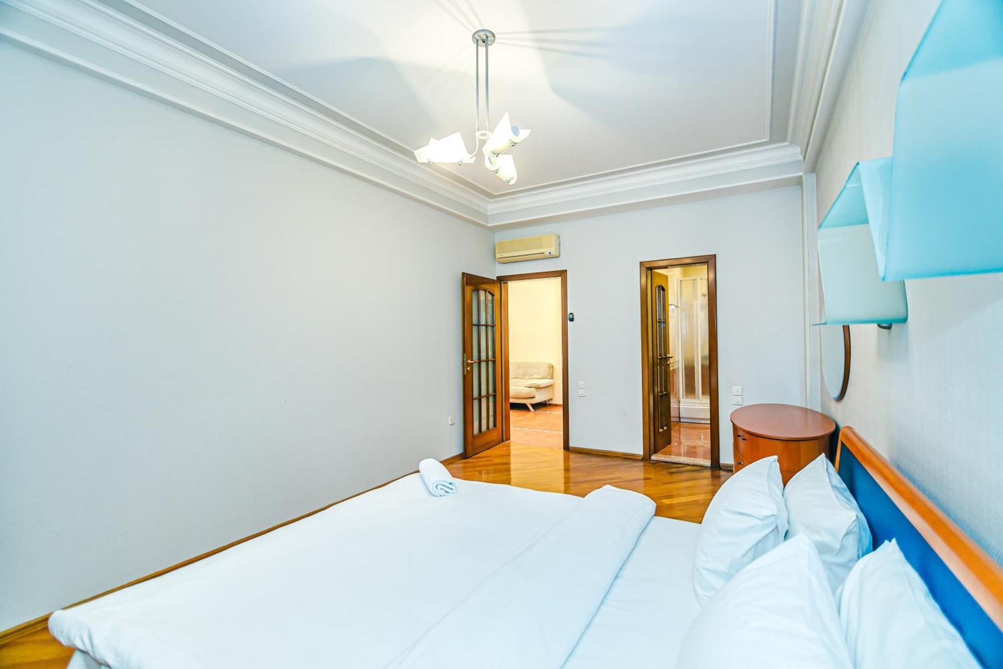 Delux Apartament In Center Apartment Baku Ngoại thất bức ảnh