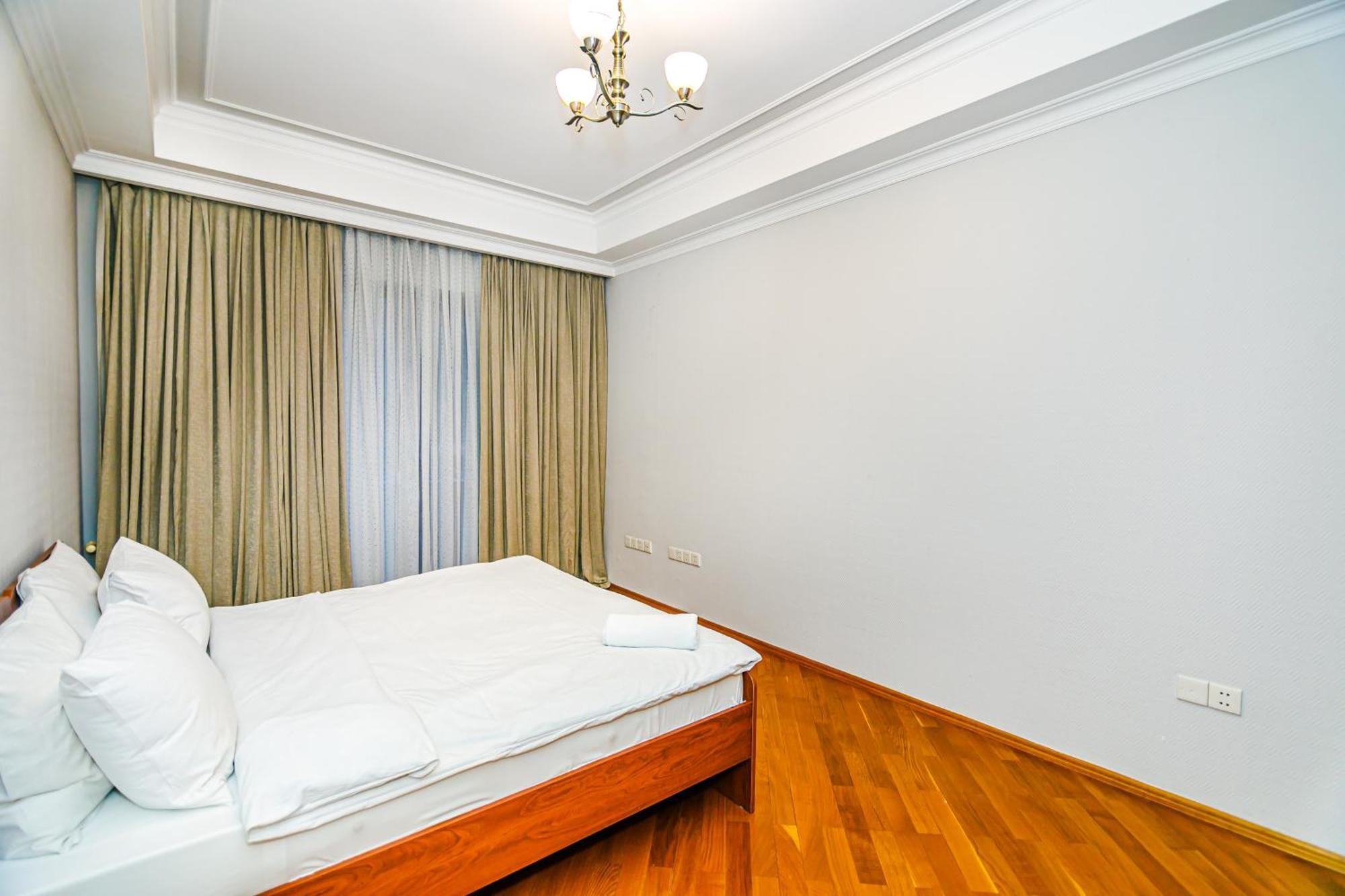 Delux Apartament In Center Apartment Baku Ngoại thất bức ảnh