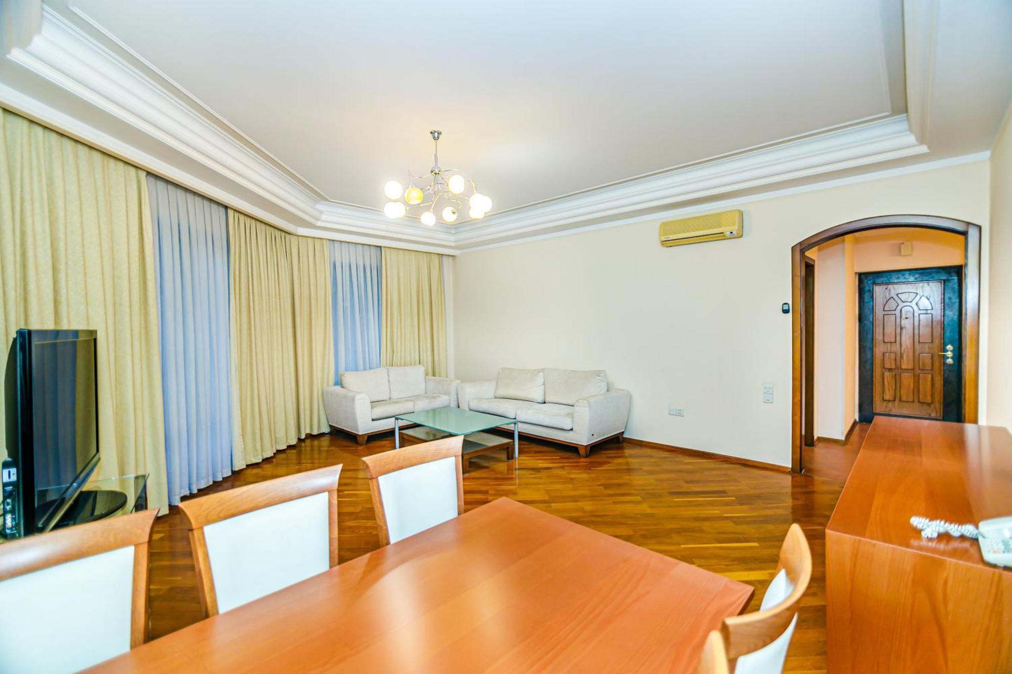 Delux Apartament In Center Apartment Baku Ngoại thất bức ảnh