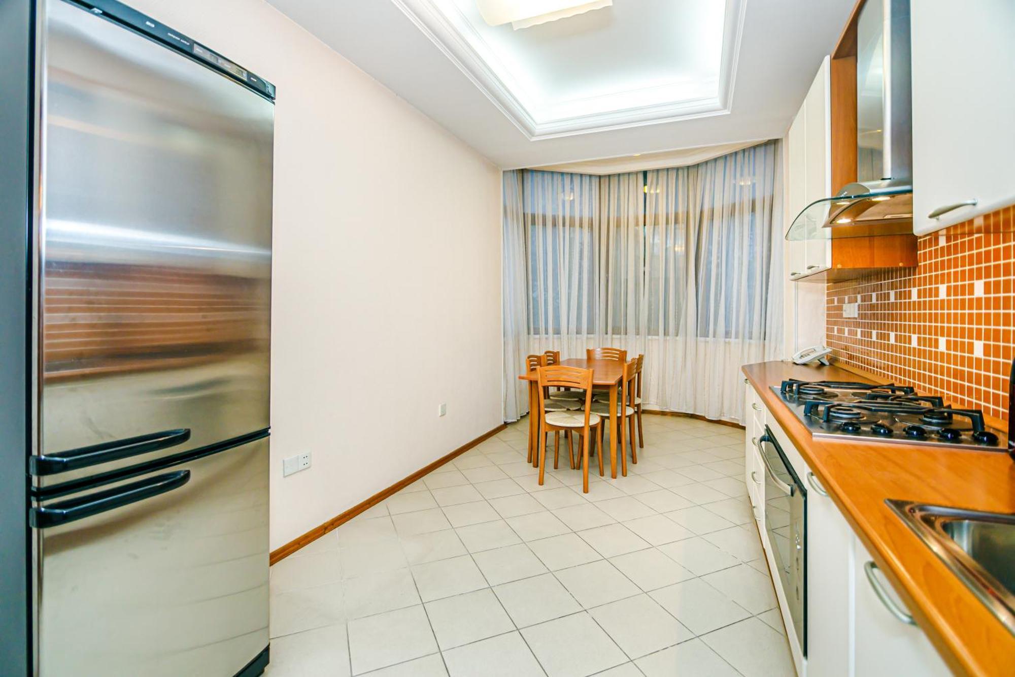 Delux Apartament In Center Apartment Baku Ngoại thất bức ảnh