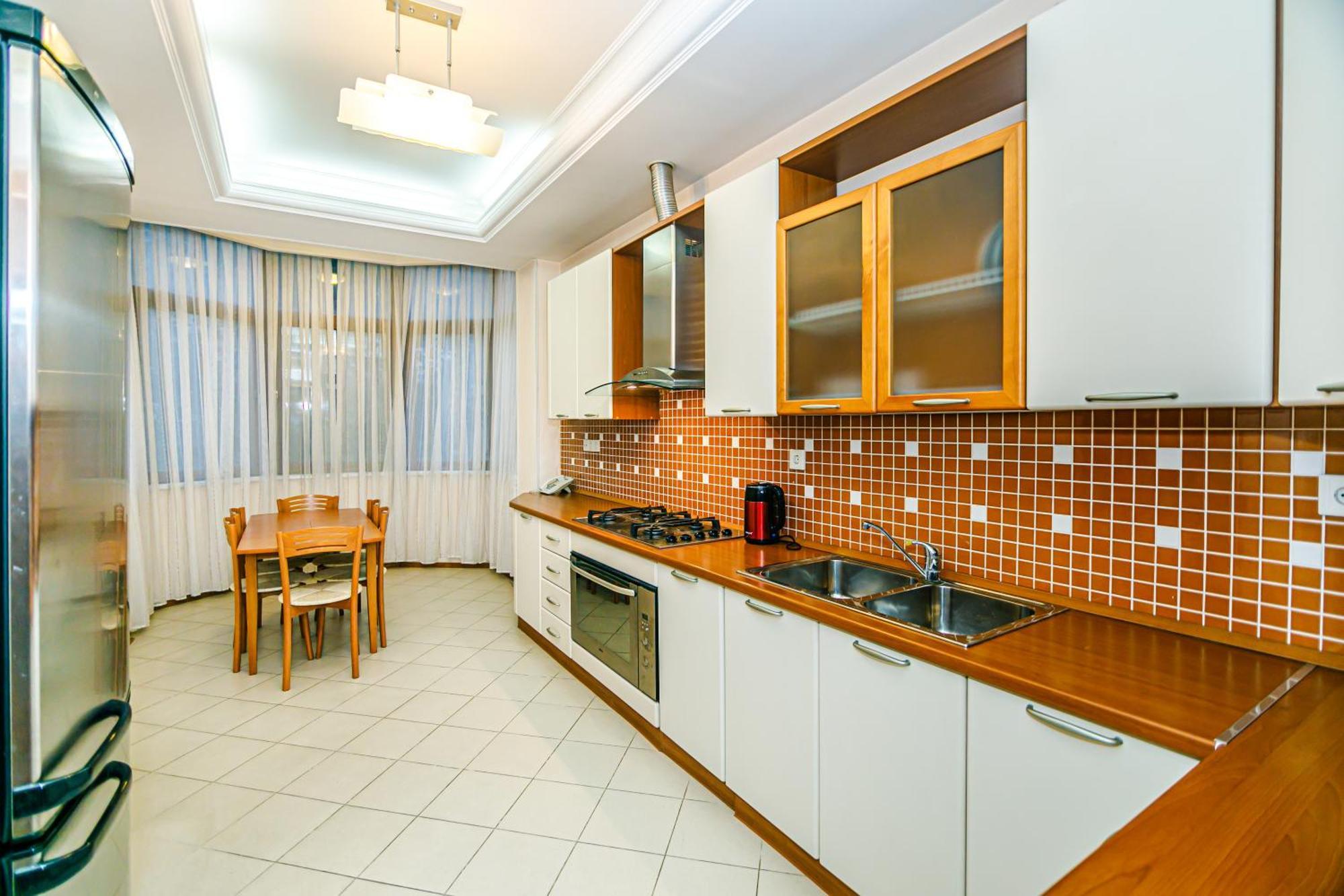 Delux Apartament In Center Apartment Baku Ngoại thất bức ảnh