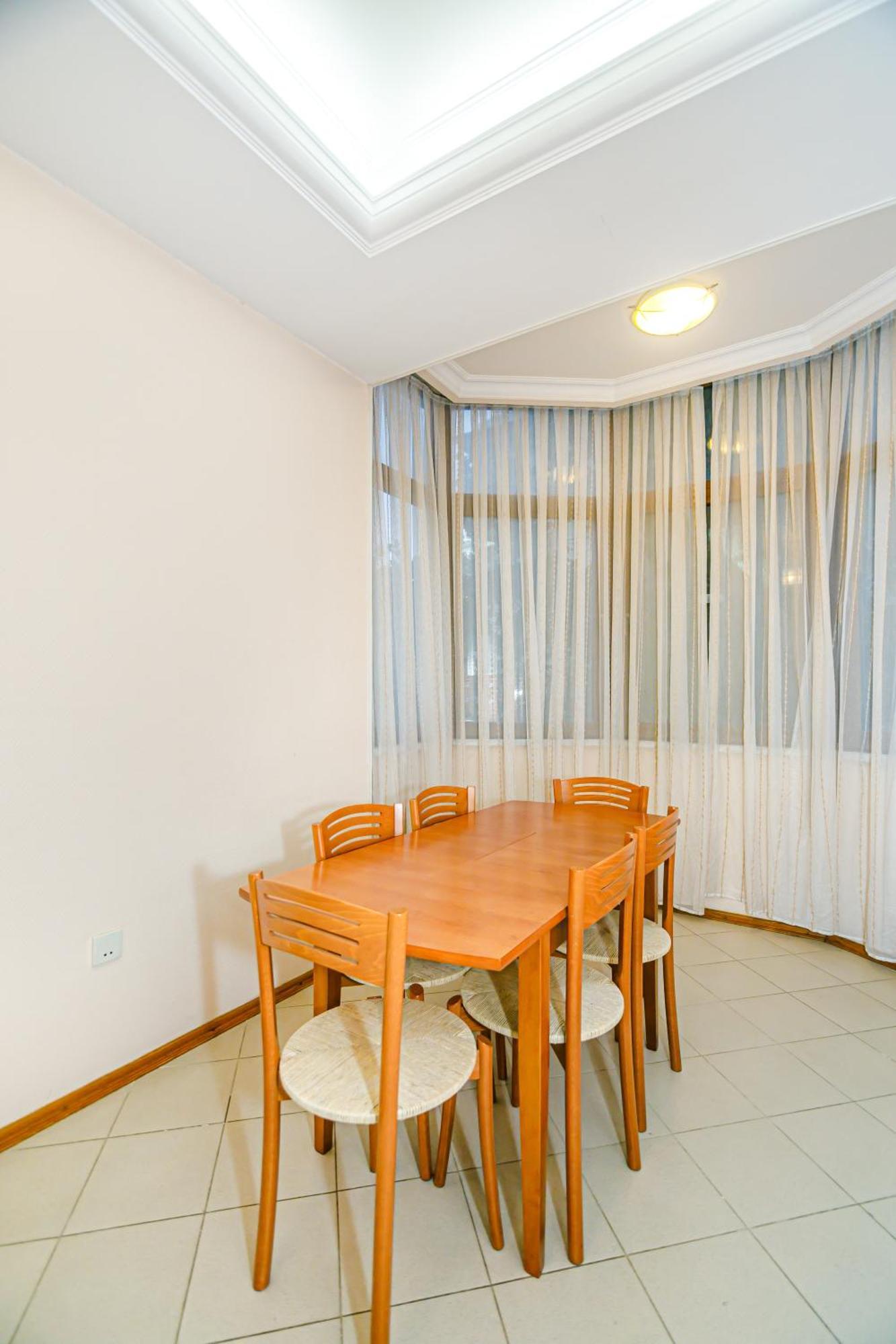 Delux Apartament In Center Apartment Baku Ngoại thất bức ảnh